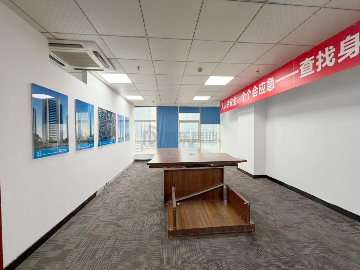 交银大厦面积302平