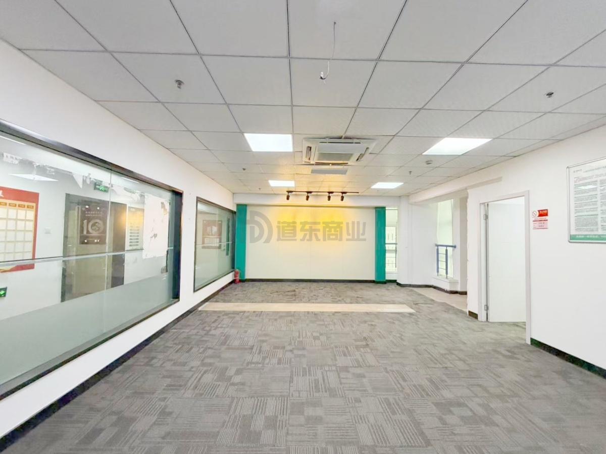 交银大厦380平米办公室出租