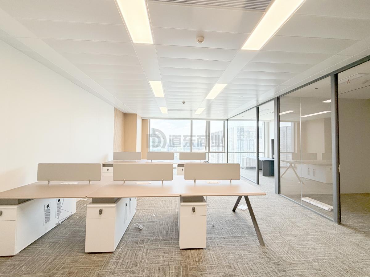 上海中心城开国际158平米办公室出租