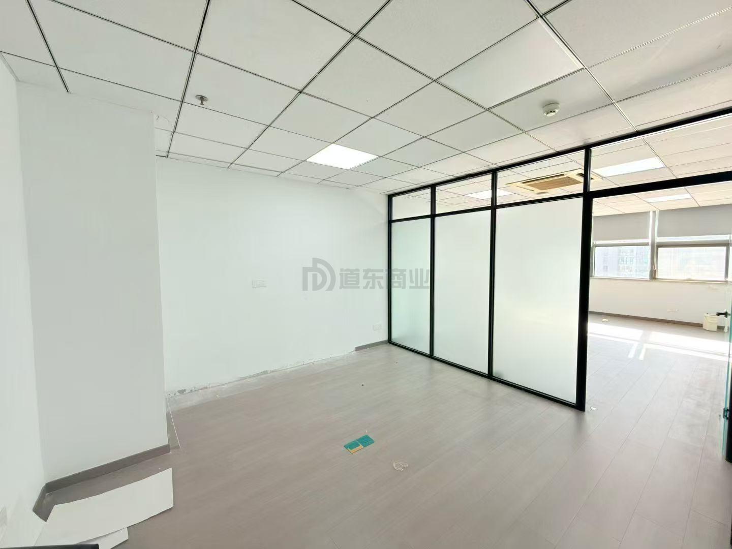 蠡湖大厦135平米办公室出租