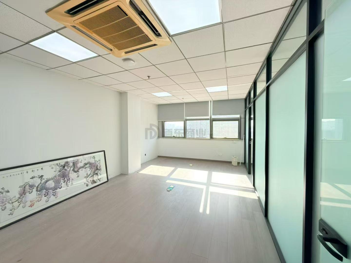 蠡湖大厦面积135平