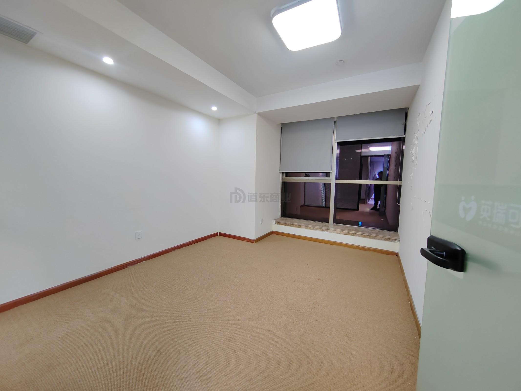 时代国际面积240平