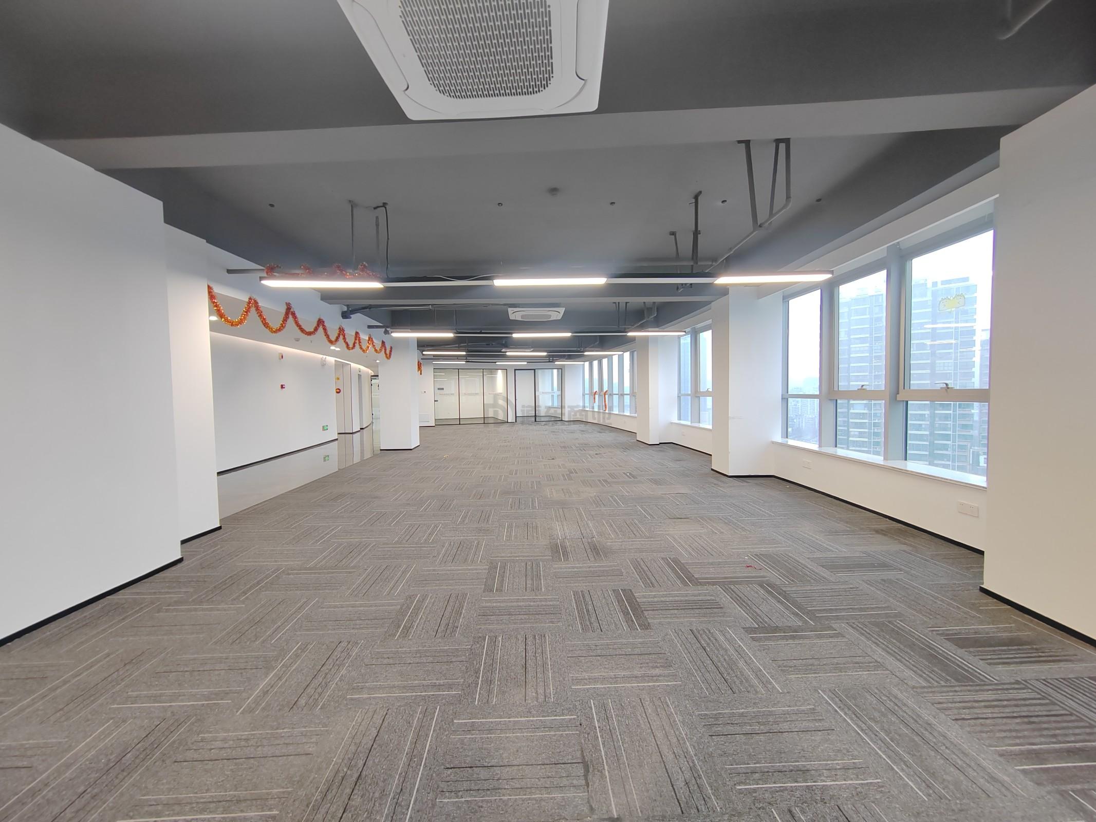 潜心数科大厦630平米办公室出租