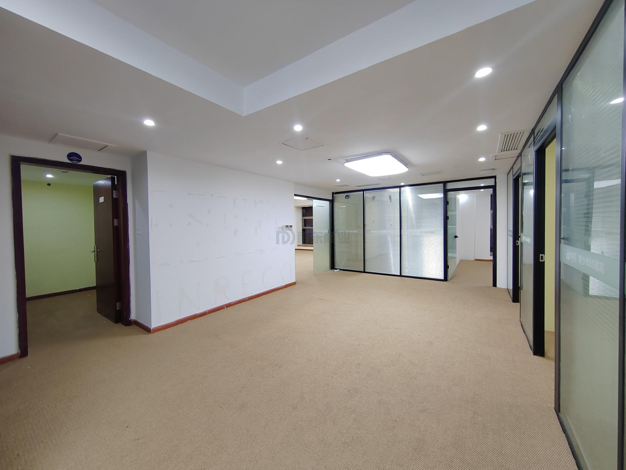 时代国际面积240平