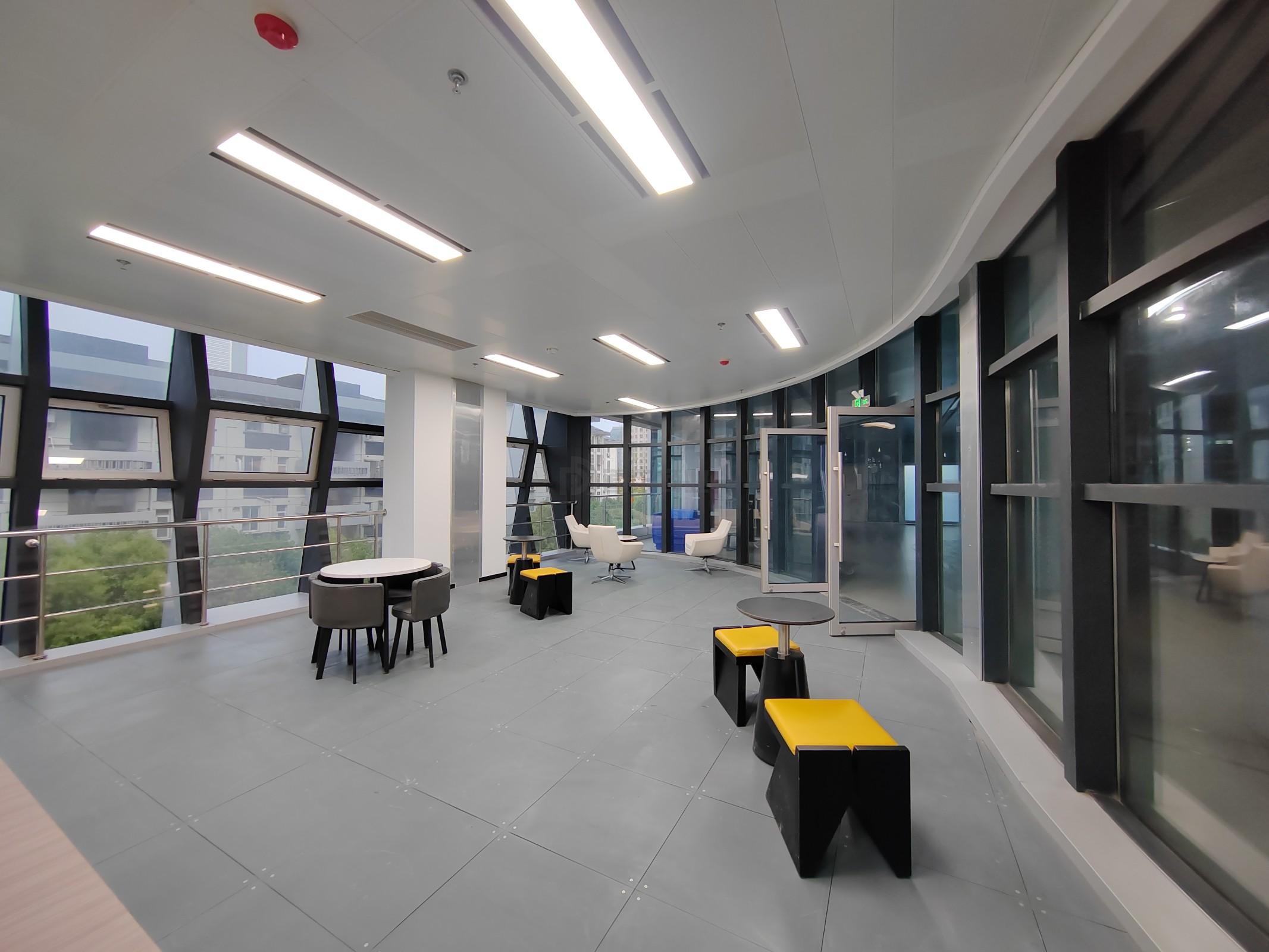 芯享汇面积136平