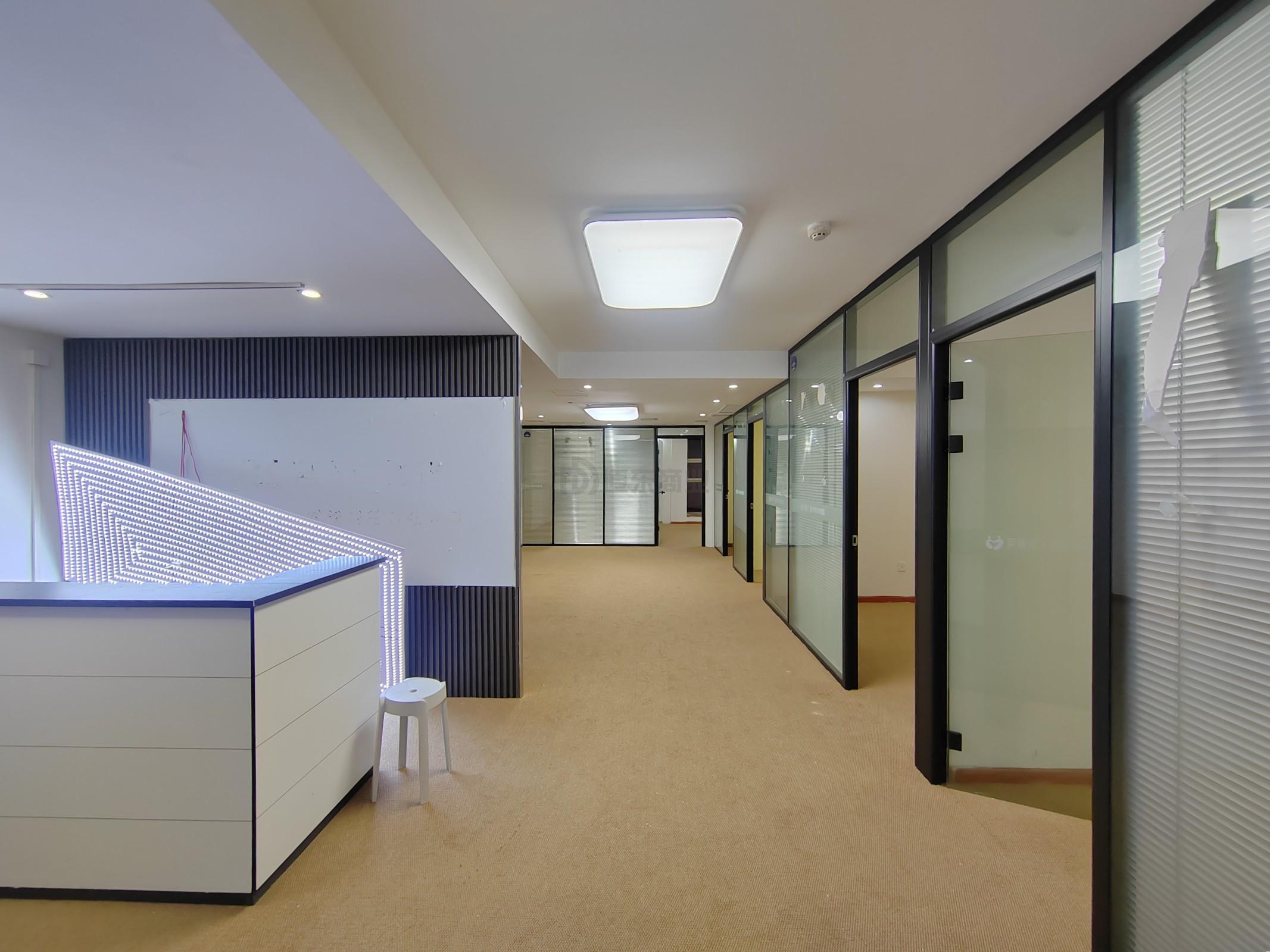 时代国际面积240平