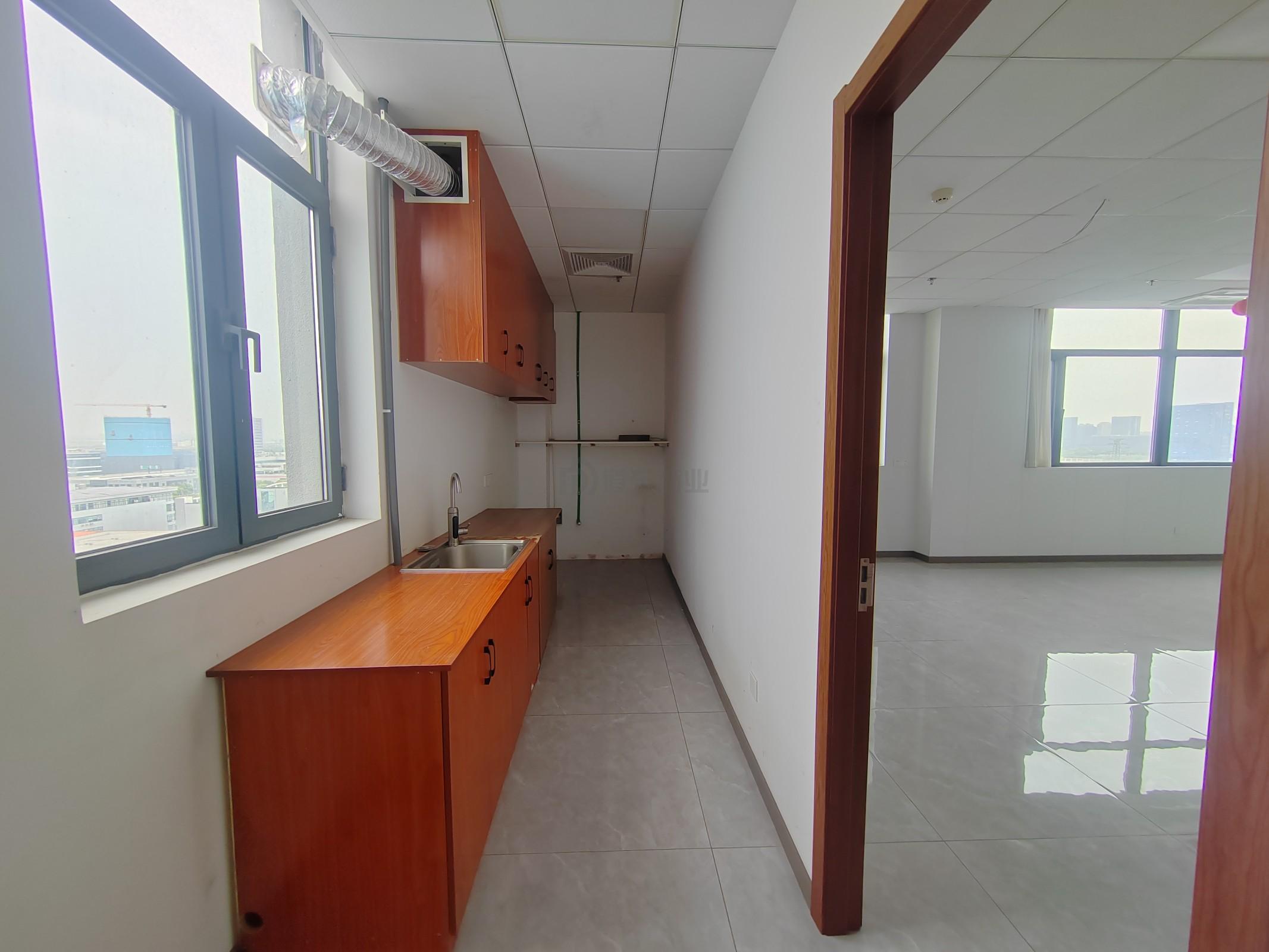 瀚莎热力科技总部大厦面积202平