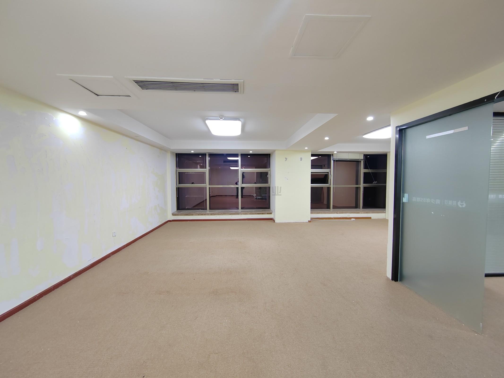 时代国际面积240平