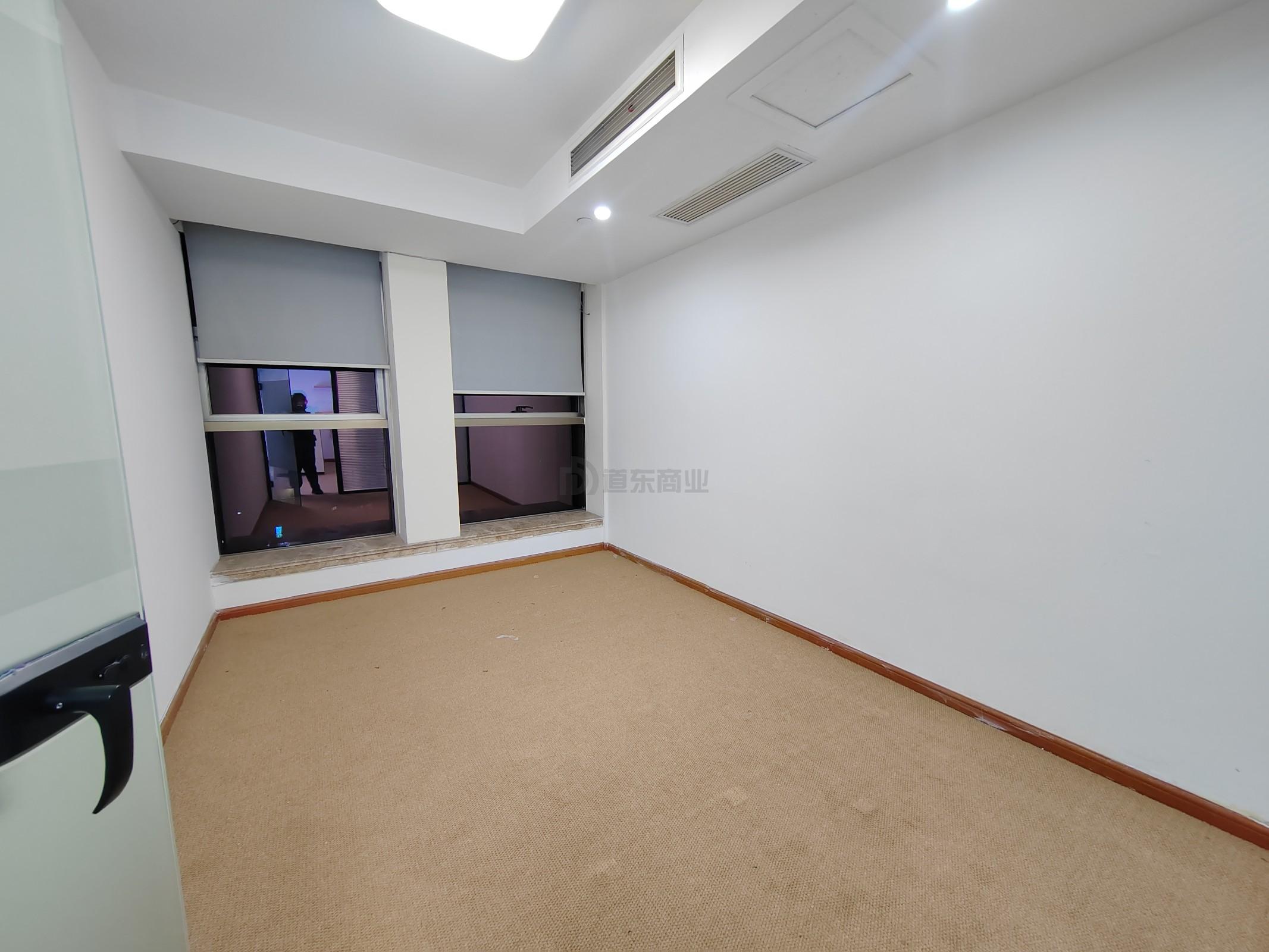 时代国际面积240平