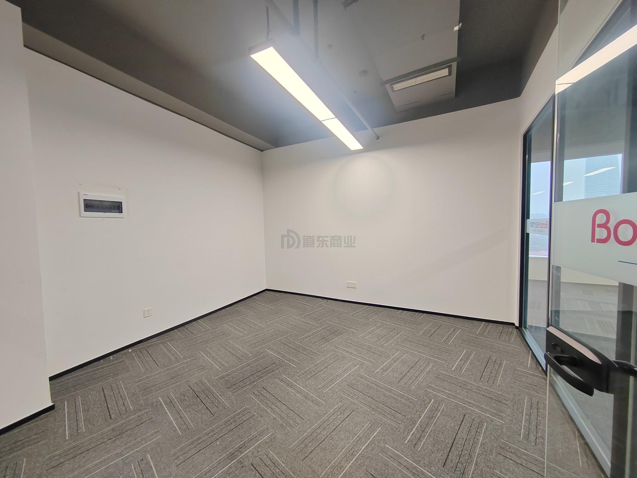 潜心数科大厦面积630平