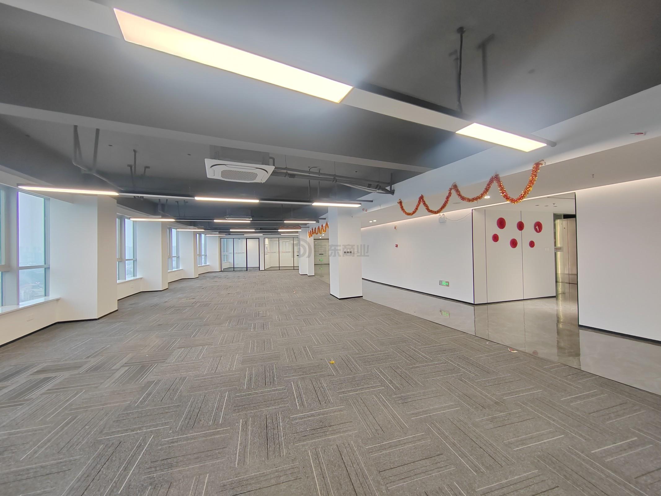 潜心数科大厦面积630平