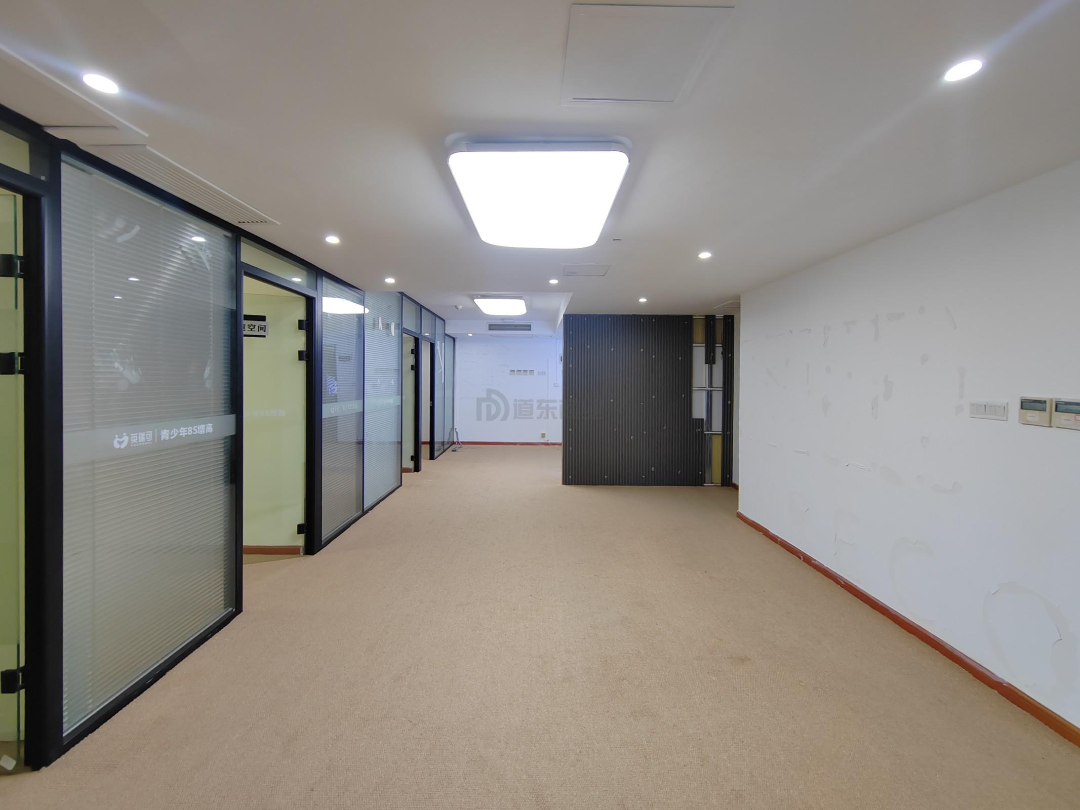 时代国际面积240平