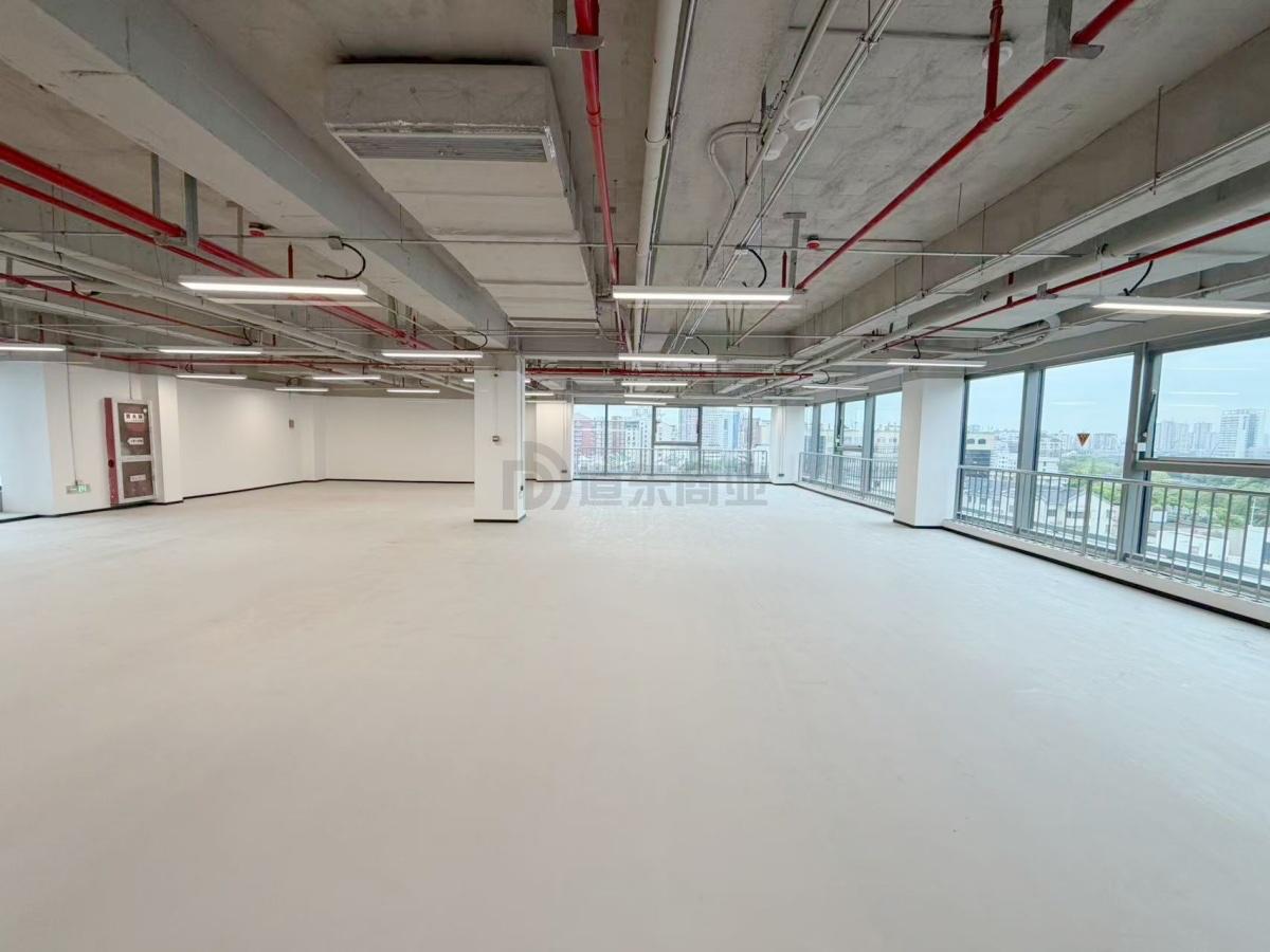 科技大厦666平米办公室出租