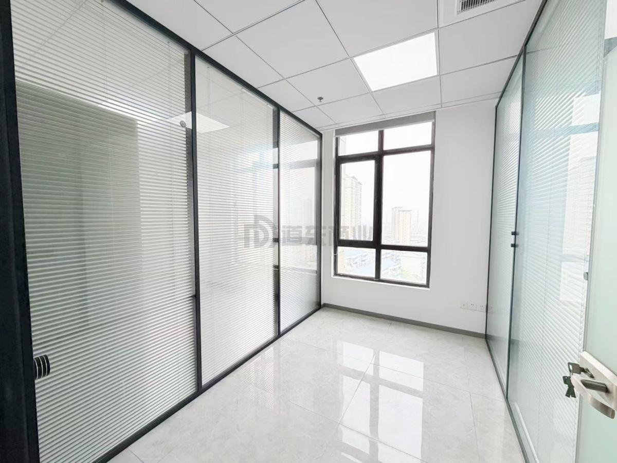 星海大厦面积281平