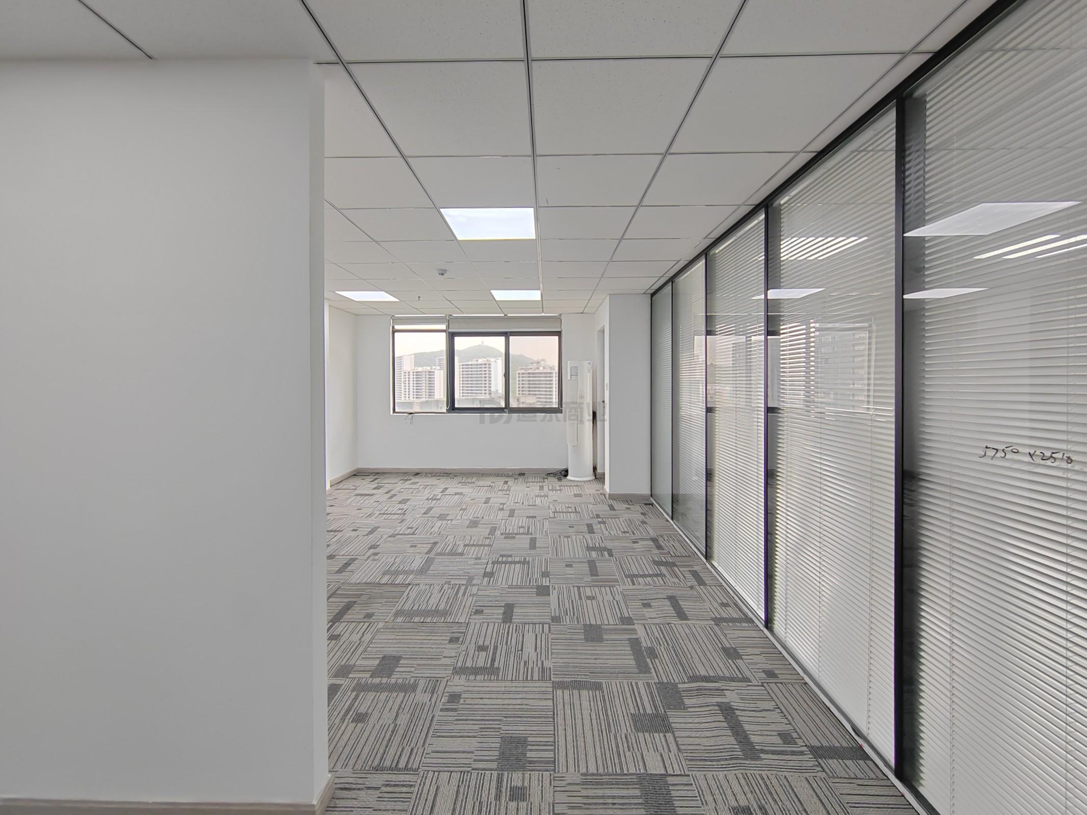 五爱人家面积100平