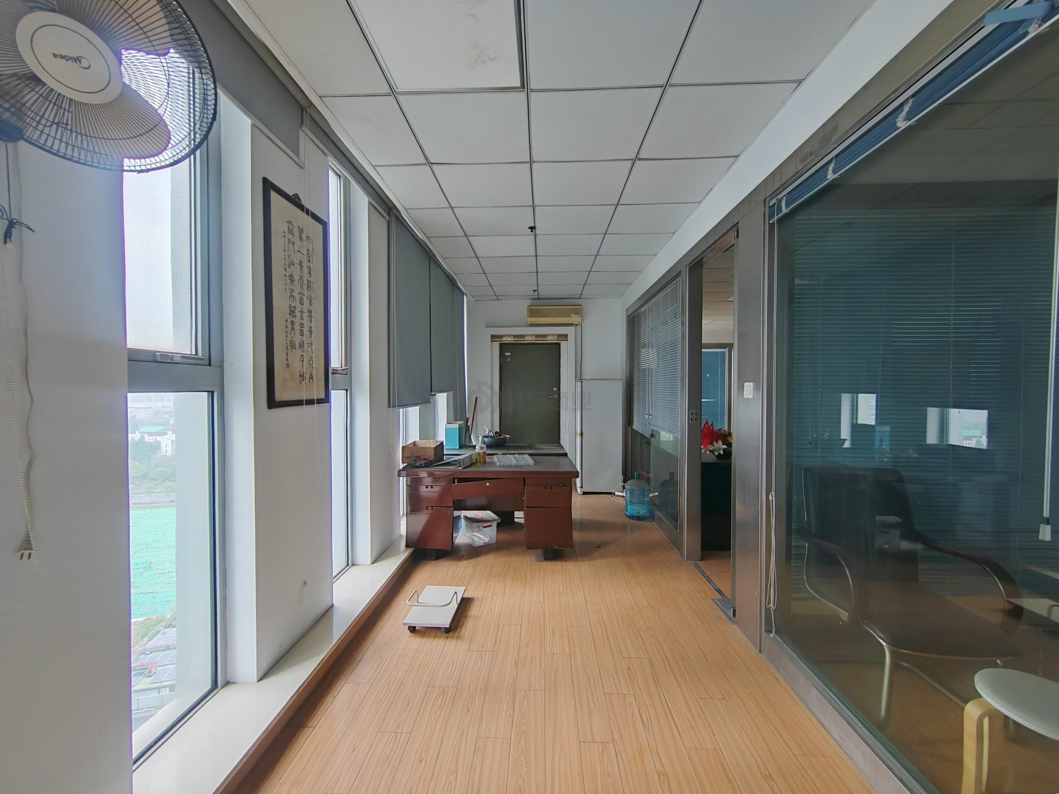 启迪协信中心面积230平