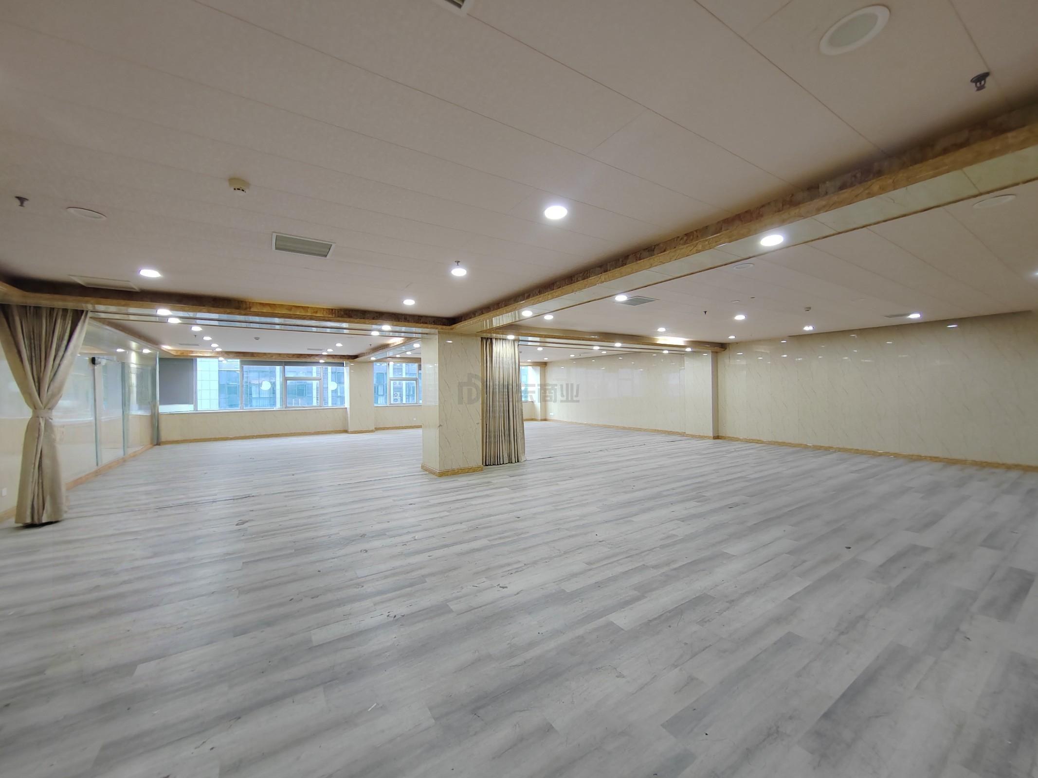 太湖明珠发展大厦面积360平