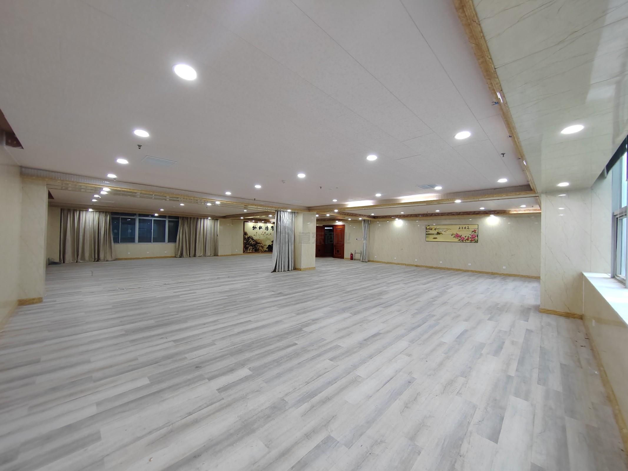 太湖明珠发展大厦面积360平