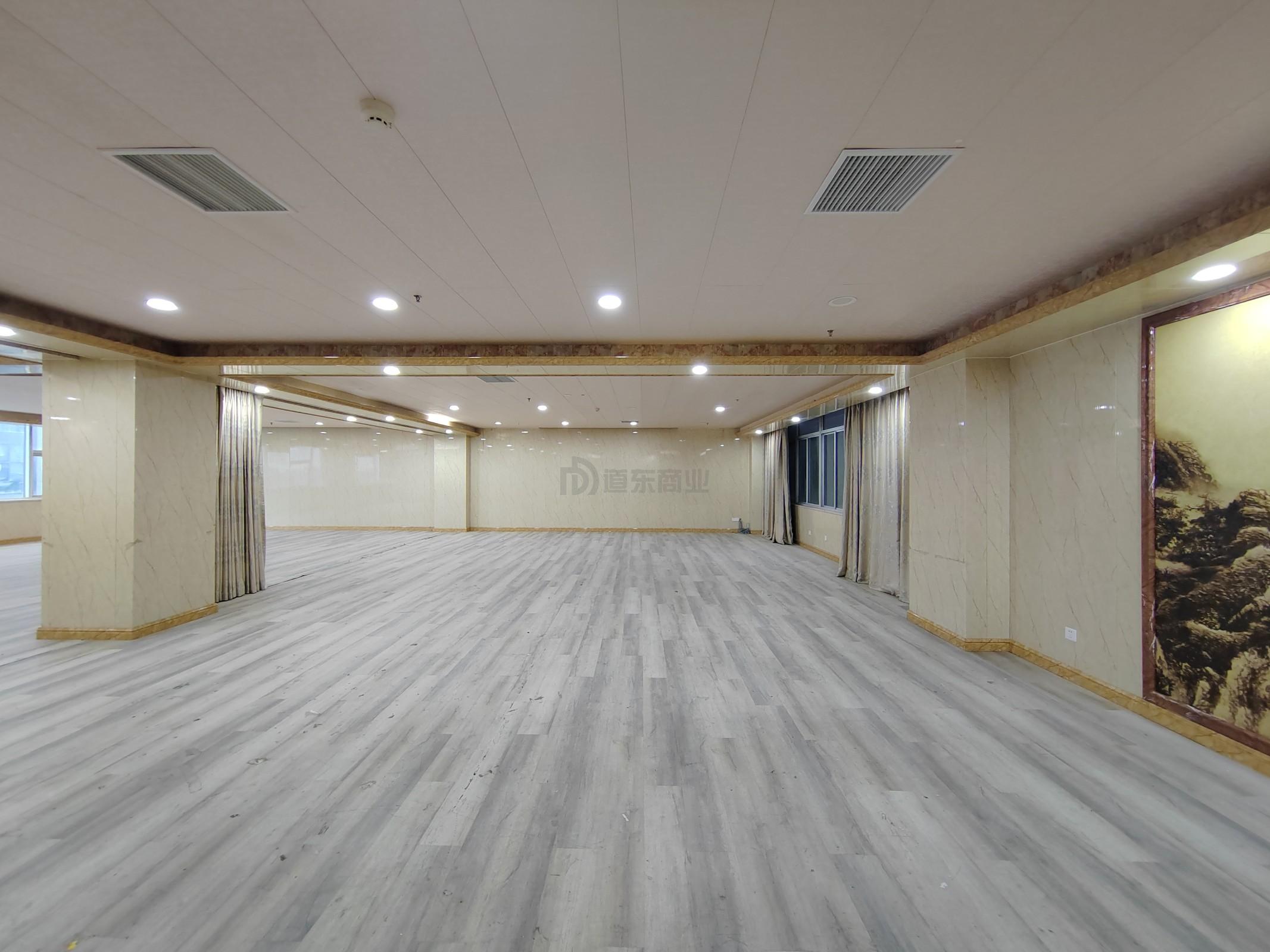 太湖明珠发展大厦面积360平