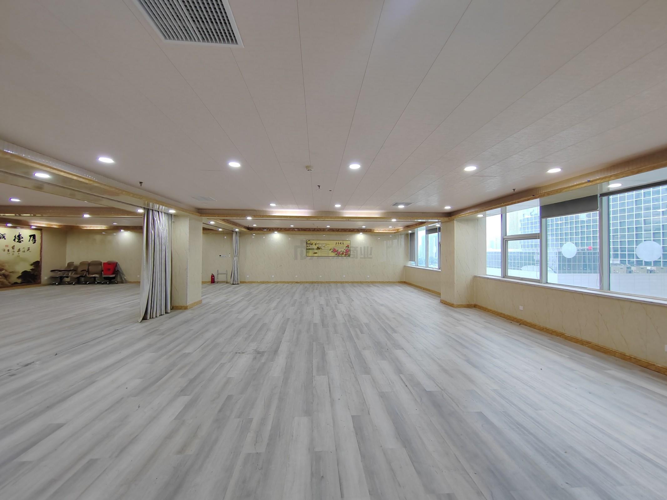 太湖明珠发展大厦面积360平
