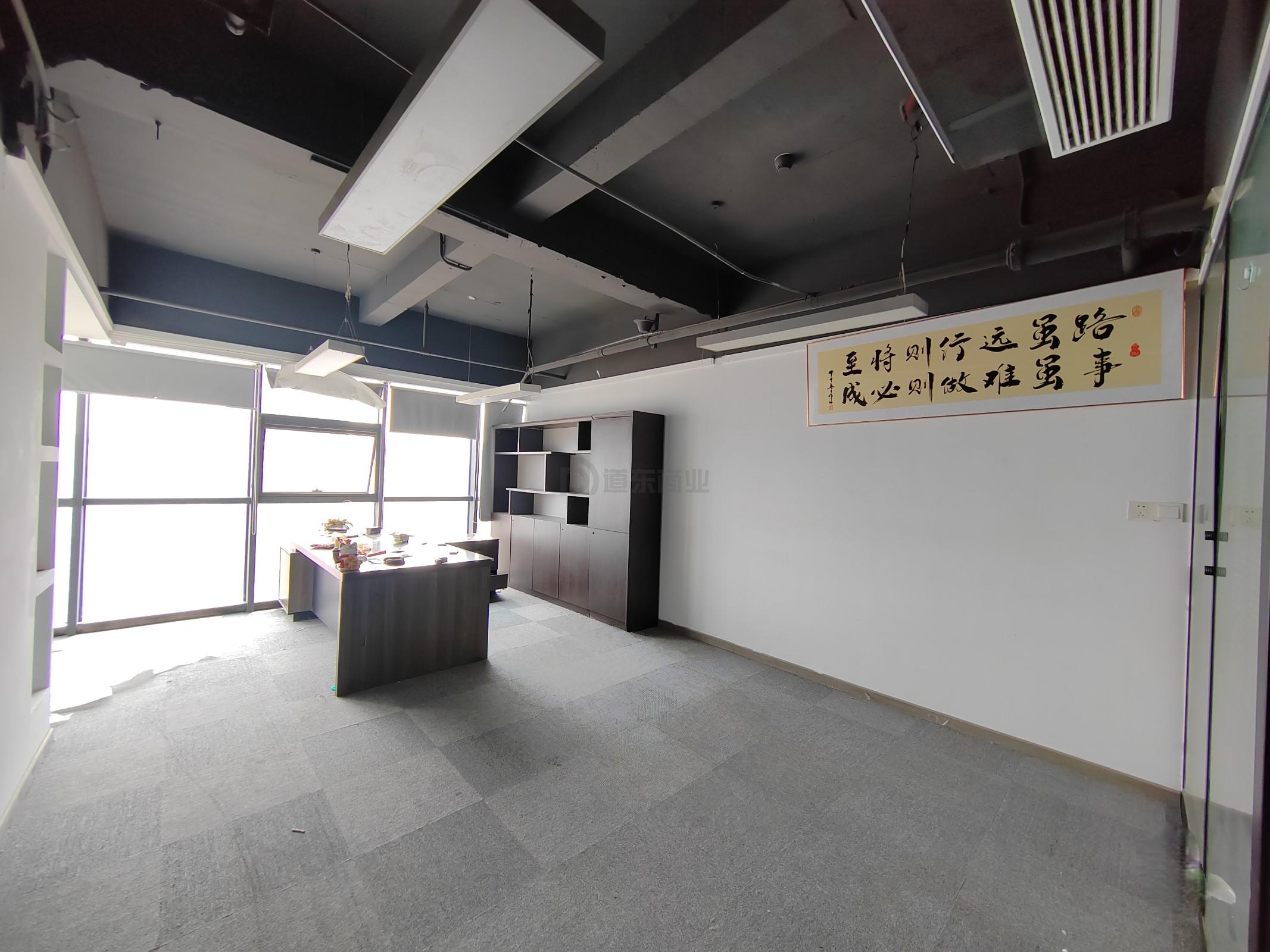 恒威大厦面积422平