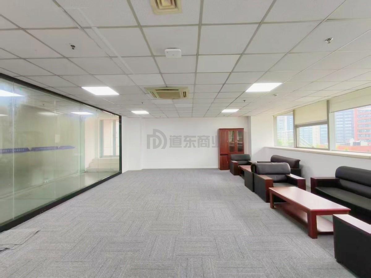 华仁凤凰城面积110平