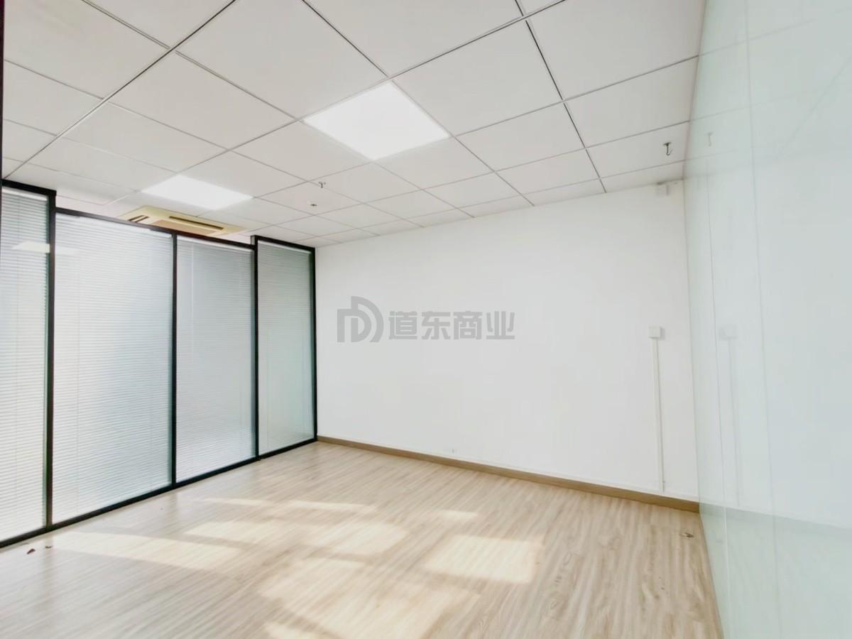 华仁凤凰城面积208平