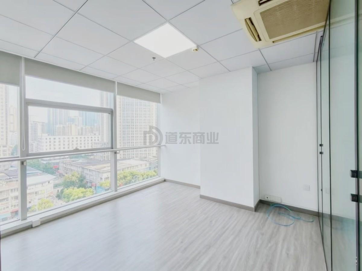 华仁凤凰城面积208平