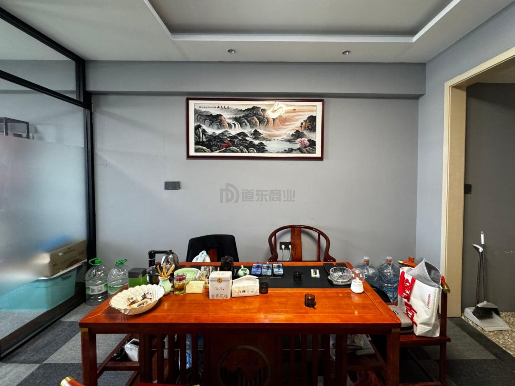 名品城面积74平