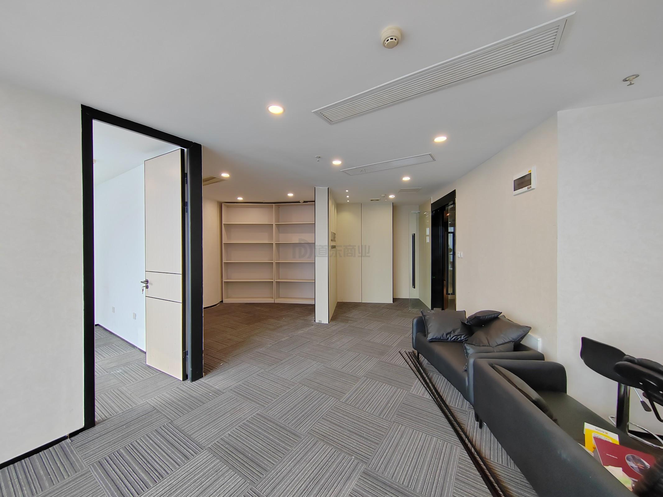 东岭锡上面积97平